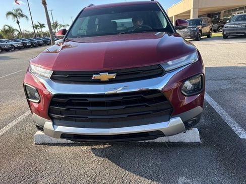 Used 2023 Chevrolet TrailBlazer LT w/ Convenience Package image 3