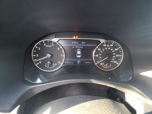 Used 2022 Nissan Altima 2.5 SR image 2