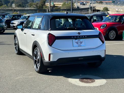 New 2026 MINI Cooper 4-Door Hardtop image 3