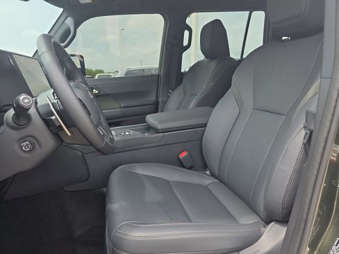 Used 2026 Lexus GX 550 AWD/4WD image 12