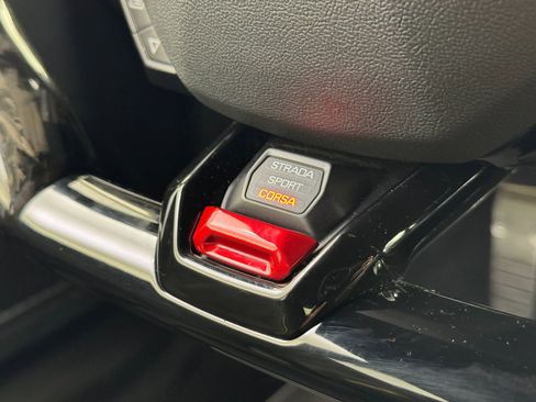 Used 2018 Lamborghini Huracan Performante image 26