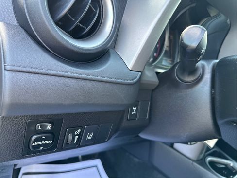 Used 2018 Toyota RAV4 LE w/ All Weather Liner Package AWD/4WD image 19