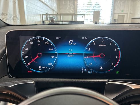 Used 2021 Mercedes-Benz GLB 250 4MATIC image 22