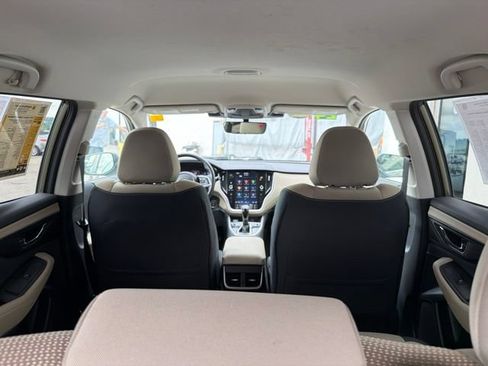 Used 2024 Subaru Outback Premium AWD/4WD image 27