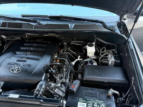 Used 2012 Toyota Tundra Limited w/ Platinum Pkg image 6