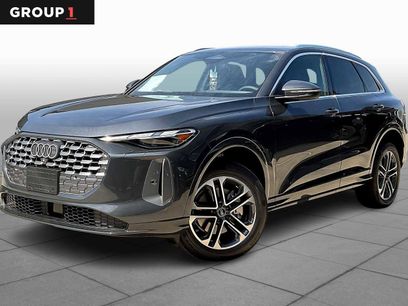 Used 2025 Audi Q5 Premium w/ Convenience Package