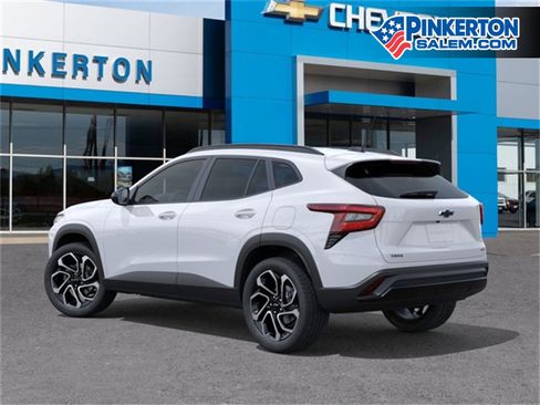 New 2026 Chevrolet Trax RS w/ Sunroof Package image 4