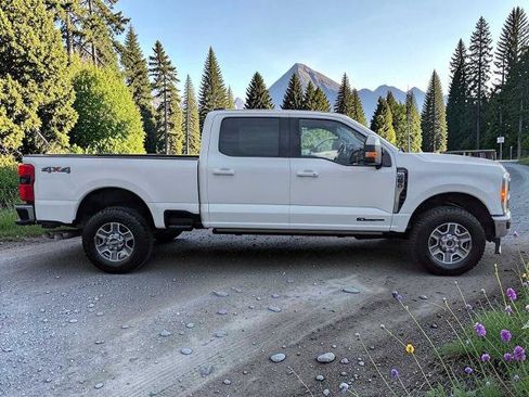 Certified 2023 Ford F250 Lariat w/ Lariat Ultimate Package AWD/4WD image 7