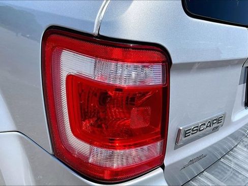 Used 2010 Ford Escape XLT FWD image 20