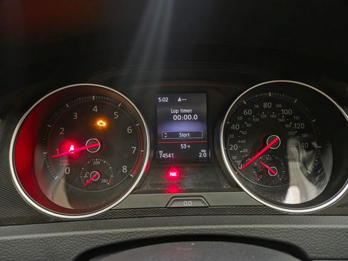Used 2016 Volkswagen GTI Autobahn w/ Lighting Package (SEL) FWD image 18