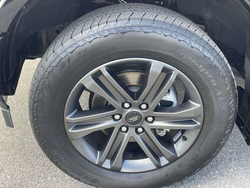 Used 2019 Ford F150 Platinum w/ Max Trailer Tow Package image 8