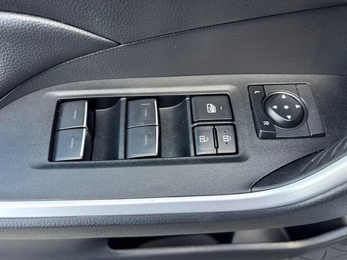 Used 2023 Toyota RAV4 XLE Premium AWD/4WD image 21