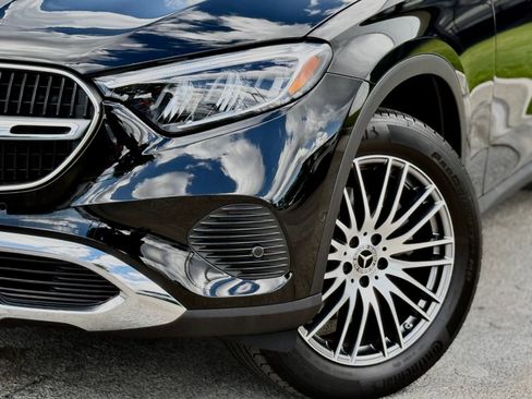 Used 2025 Mercedes-Benz GLC 300 image 4