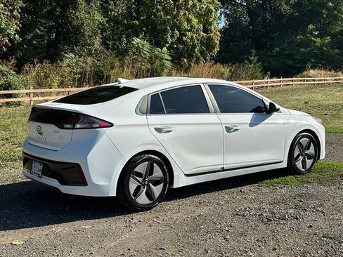 Used 2020 Hyundai Ioniq Limited FWD image 9