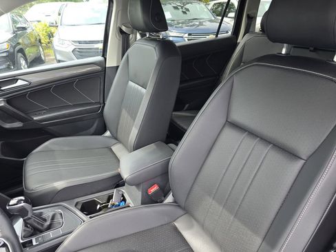 Used 2023 Volkswagen Tiguan SE image 20
