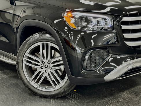 Used 2026 Mercedes-Benz GLS 450 4MATIC image 4