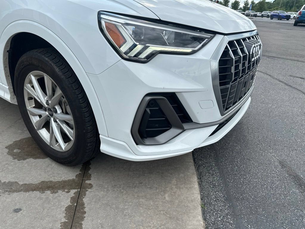 Used 2025 Audi Q3 2.0T Premium AWD/4WD image 13