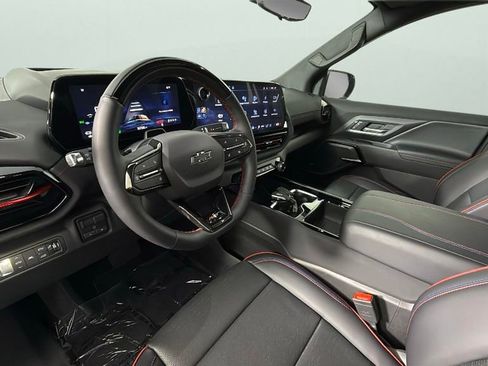 Certified 2025 Chevrolet Silverado EV RST image 18