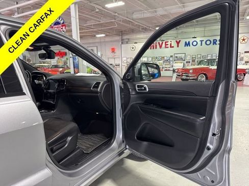 Used 2020 Jeep Grand Cherokee Altitude AWD/4WD image 41