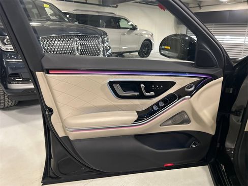 Used 2021 Mercedes-Benz S 500 S 500 image 9