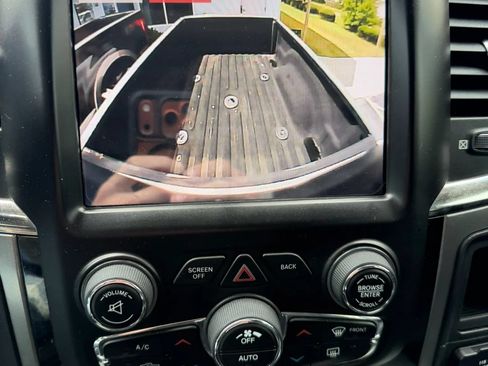 Used 2018 RAM 2500 Laramie w/ Sport Appearance Group AWD/4WD image 28