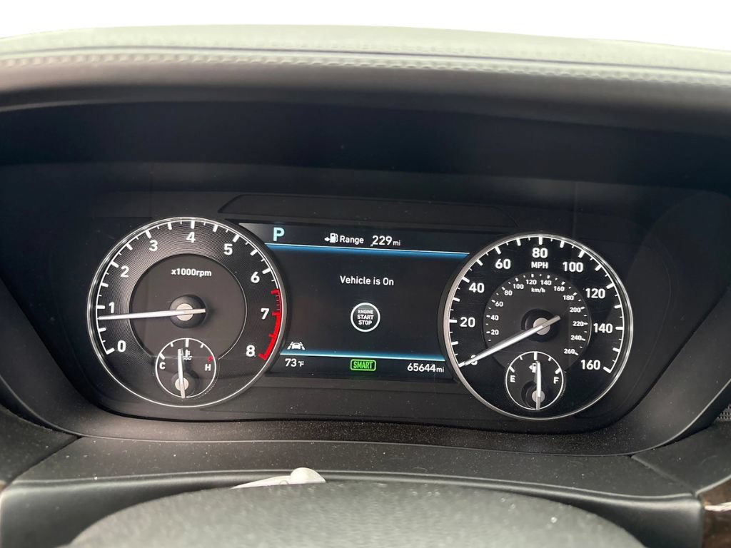Used 2018 Genesis G90 3.3T Premium RWD image 9
