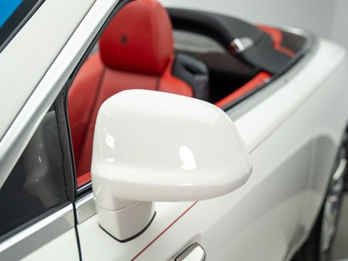 Used 2017 Rolls-Royce Dawn RWD image 51