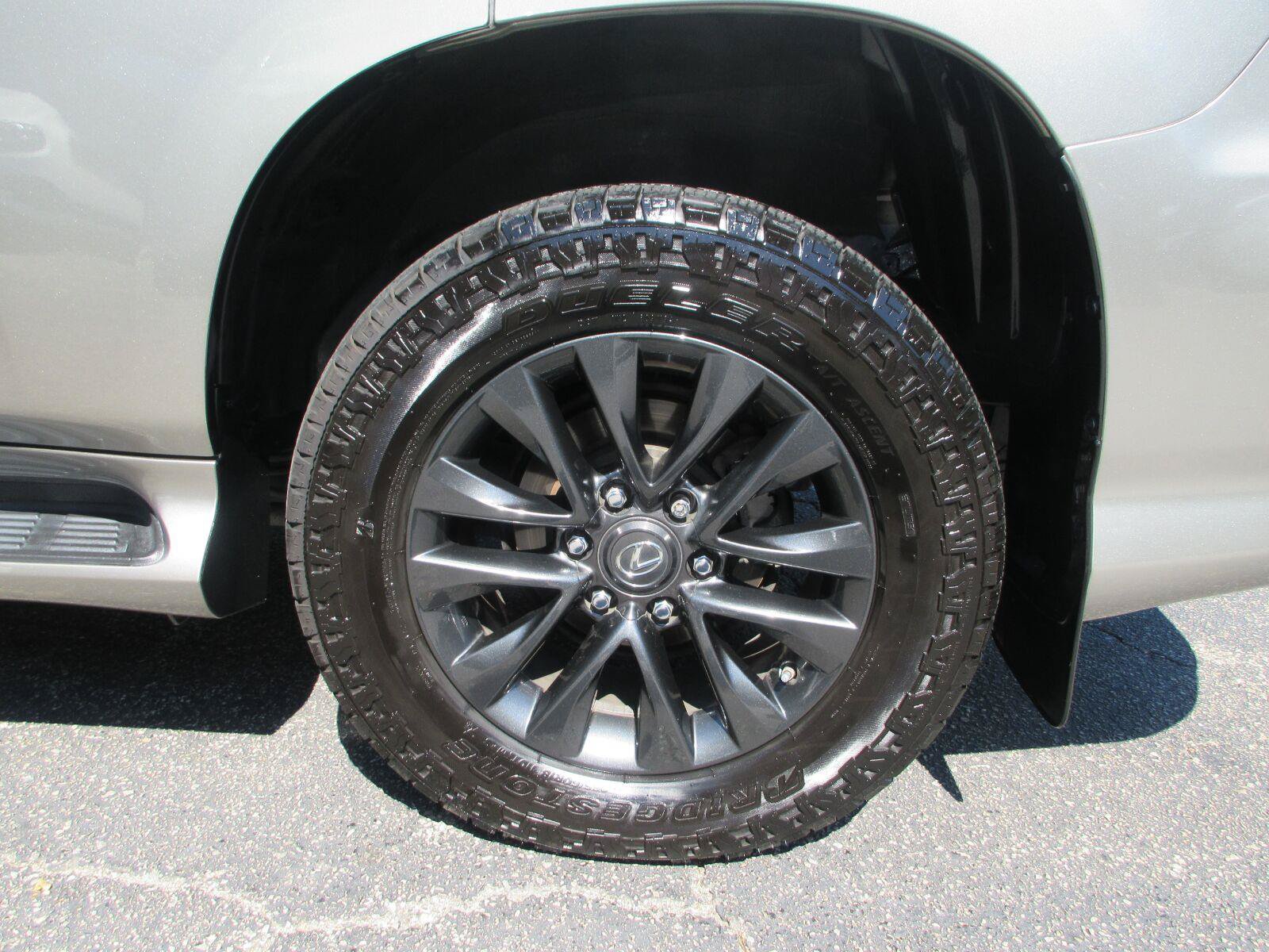 Used 2022 Lexus GX 460 Premium w/ Premium Plus Package AWD/4WD image 23