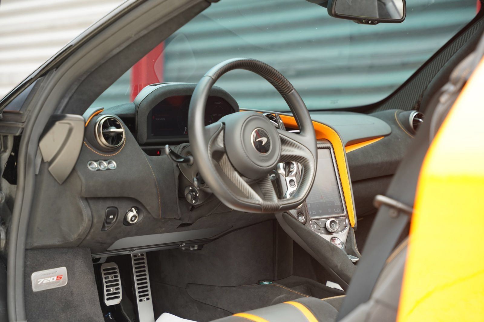 Used 2022 McLaren 720S Performance RWD image 24