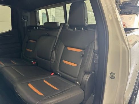 Used 2022 GMC Sierra 1500 AT4 w/ AT4 Preferred Package AWD/4WD image 24