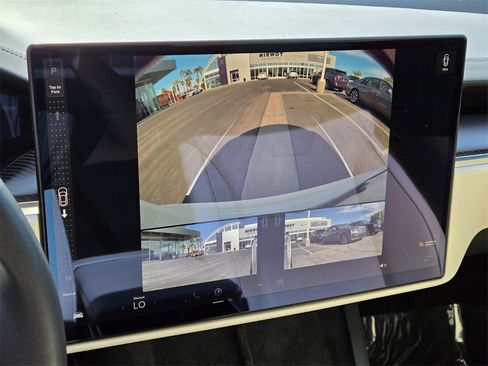 Used 2021 Tesla Model S Plaid image 36