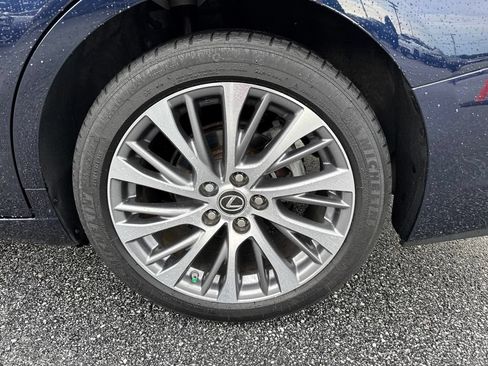 Used 2019 Lexus ES 350 w/ Premium Package FWD image 9
