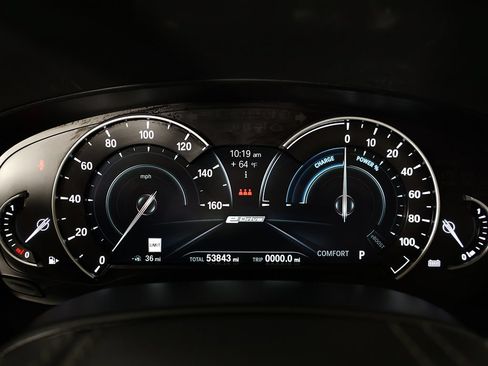 Used 2018 BMW 530e xDrive AWD/4WD image 45