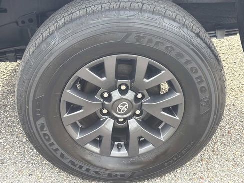 Used 2023 Toyota Tacoma SR5 w/ Technology Package image 18