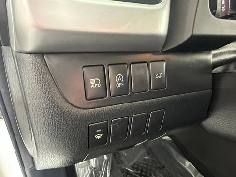 Used 2018 Toyota Highlander XLE AWD/4WD image 21