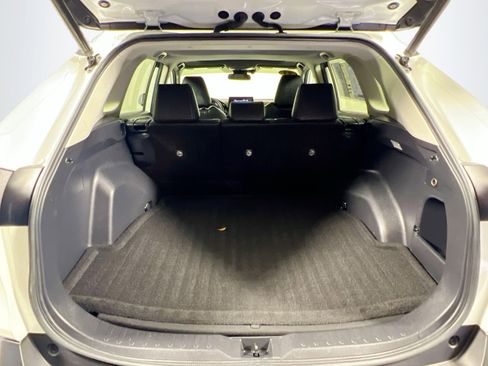 Used 2021 Toyota RAV4 XLE Premium image 33