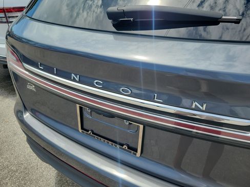 Certified 2022 Lincoln Nautilus Reserve FWD image 5
