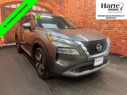 Used 2021 Nissan Rogue SL w/ Premium Package