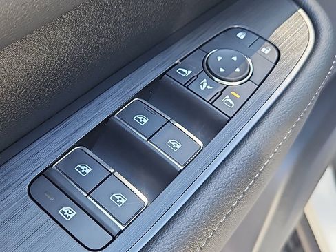 New 2025 Nissan Armada PRO-4X AWD/4WD image 18