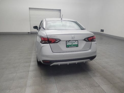 Used 2021 Nissan Versa S FWD image 6