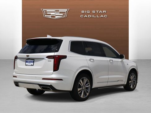 Used 2023 Cadillac XT6 Premium Luxury w/ LPO, Floor Liner Package FWD image 5