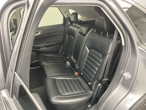 Used 2022 Ford Edge SEL w/ Convenience Package image 12