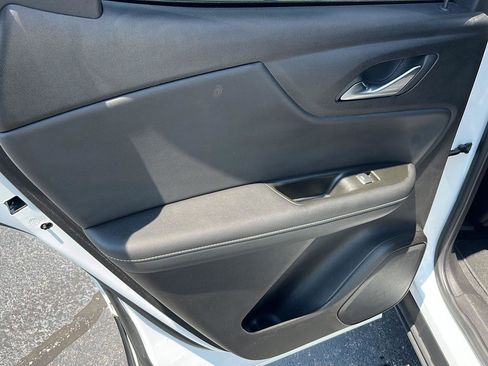 Used 2024 Chevrolet Blazer LT FWD image 19