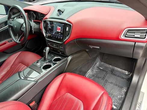 Used 2022 Maserati Ghibli Modena Q4 AWD/4WD image 13