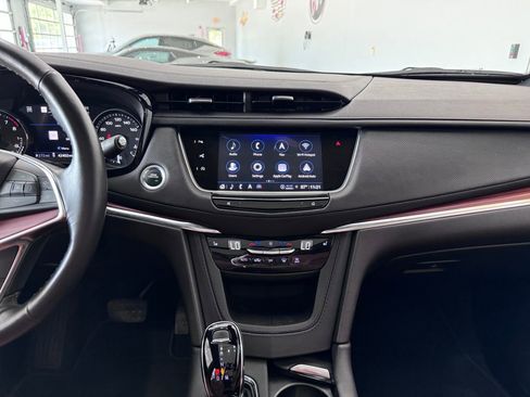 Certified 2023 Cadillac XT5 Premium Luxury w/ Technology Package AWD/4WD image 17
