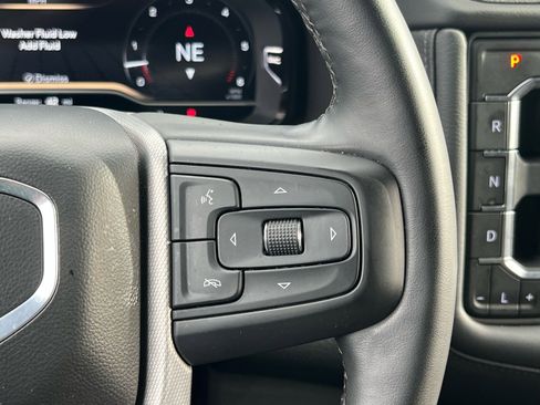 Used 2024 GMC Yukon Denali image 29