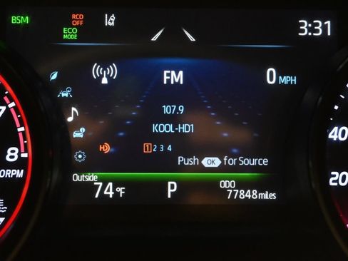 Used 2022 Toyota Camry XSE FWD image 25