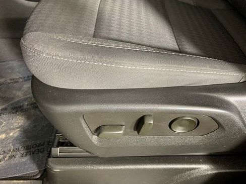 Used 2022 GMC Yukon SLE image 15