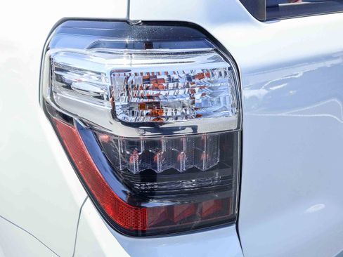 Used 2023 Toyota 4Runner Limited AWD/4WD image 27