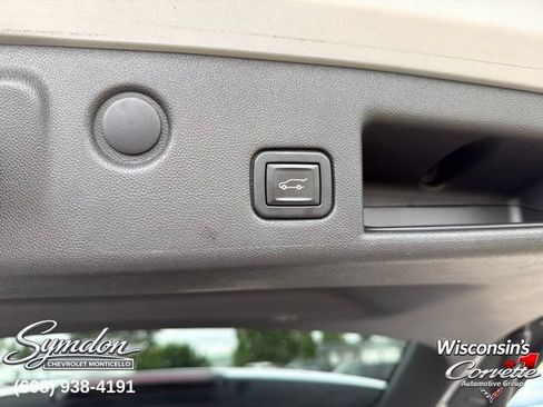 Used 2020 Chevrolet Equinox Premier AWD/4WD image 19